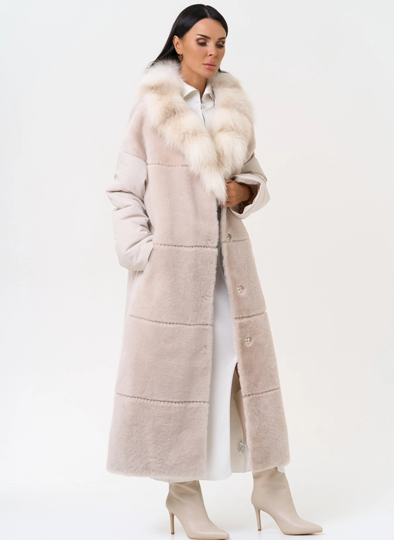 Комбинированное женское пальто из меха овчины с поясом