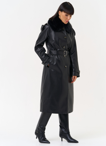 Женское утепленное пальто из экокожи с воротником из эко меха