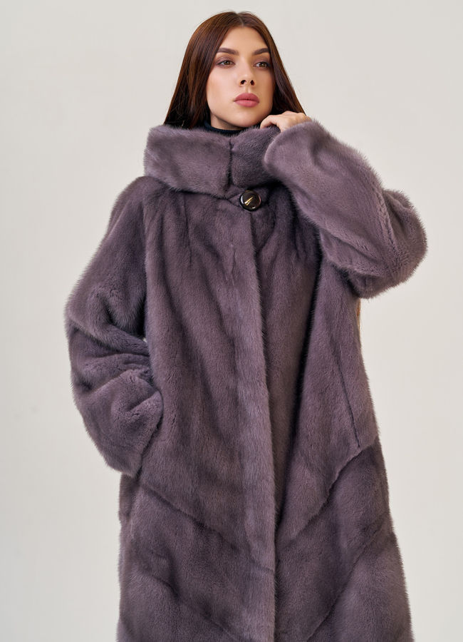 Шуба фиолетового цвета из норки модель № 26003 универмаг малина