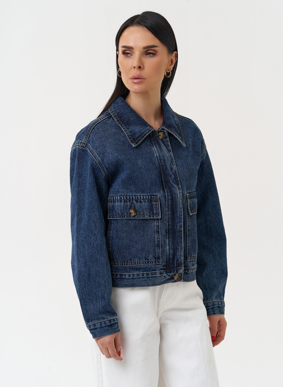 Женская джинсовая куртка синего цвета
