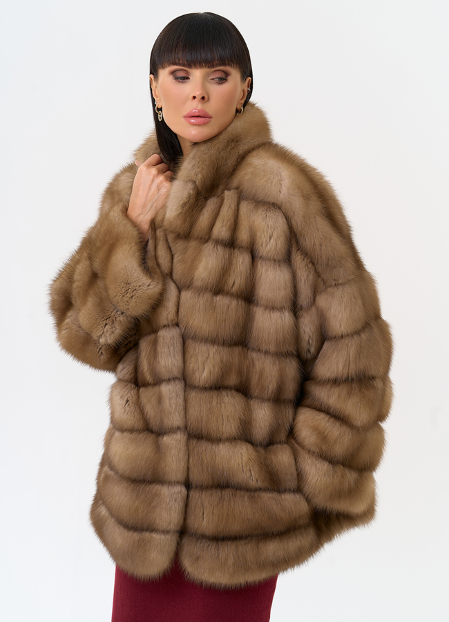 Женская шуба из куницы с воротником модель № 31550 универмаг малина