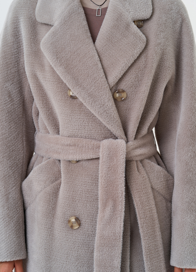 Утепленное двубортное пальто с английским воротником модель № 28103 в рассрочку