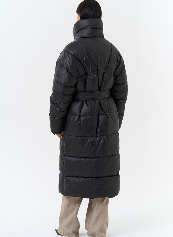 Женский пуховик с воротником стойкой