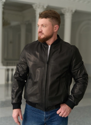 Мужская куртка бомбер из натуральной кожи Мужская куртка бомбер из натуральной кожи