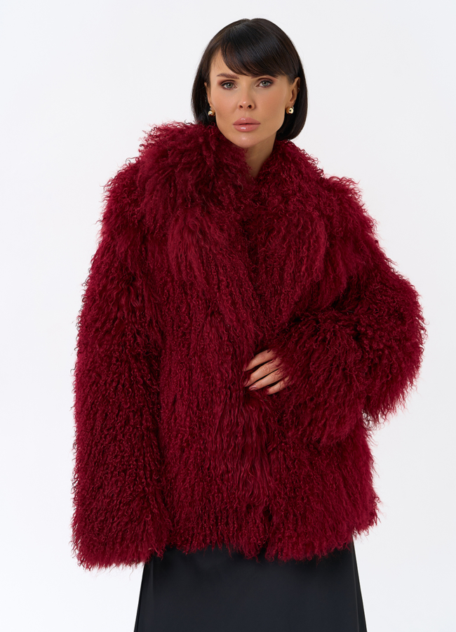 Красная шуба из ламы модель № 31832 универмаг малина