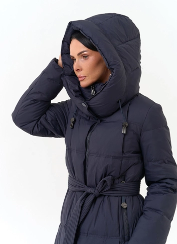 Женский пуховик с капюшоном фото
