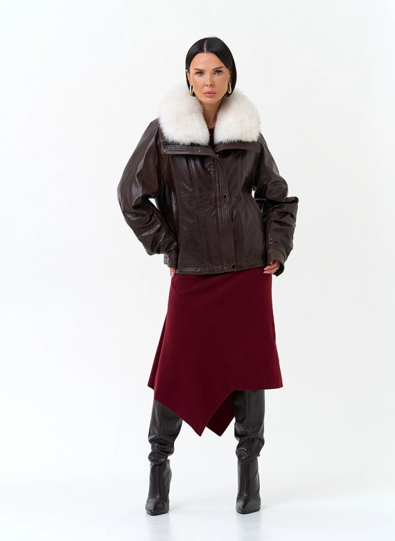 Укороченный пуховик из натуральной кожи  фото