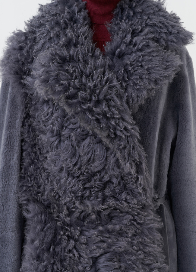 Длинная дубленка из натурального меха модель № 28424 универмаг малина