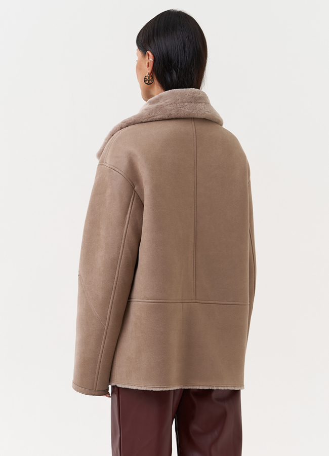 фото Женская дубленка из эко замши прямого кроя модель № 31284