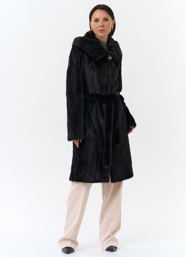 Шуба из норки черного цвета с капюшоном  модель № 26287 в кредит