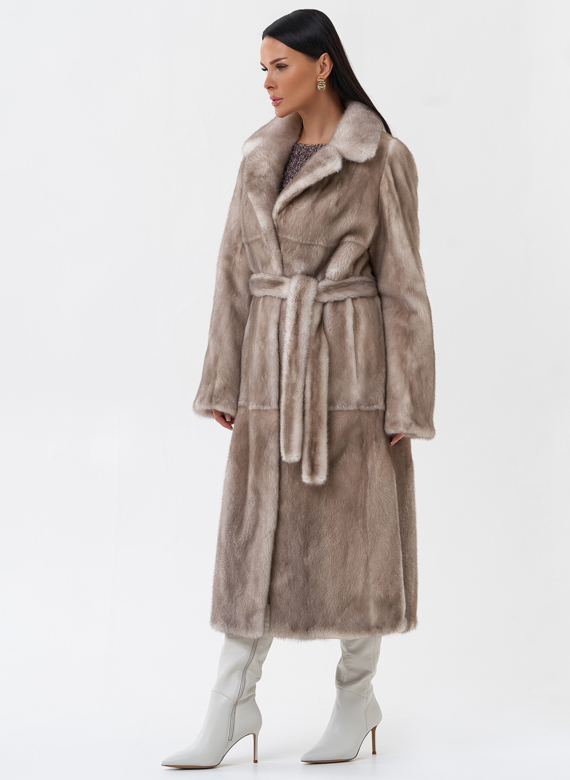 Длинная светлая норковая шуба