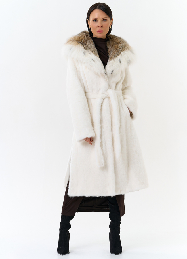 Шуба из белой  норки с капюшоном из рыси модель № 25001 меха малина